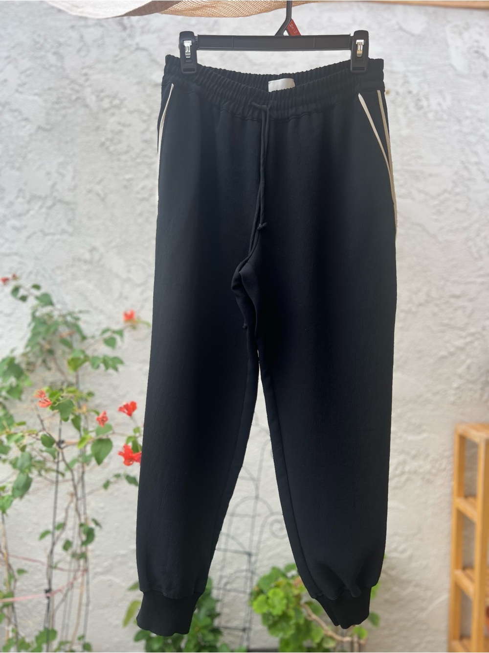 Wilfred (Aritzia) Black Joggers with White Contrast Piping & Pockets